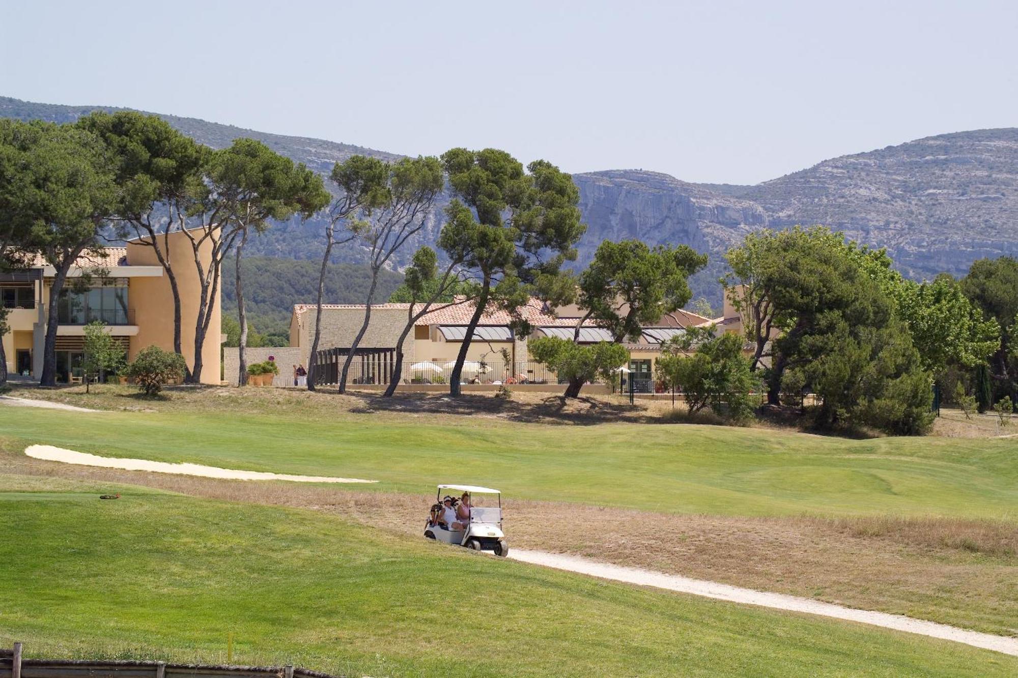 Madame Vacances Residence Provence Country Club Saumane-de-Vaucluse Buitenkant foto